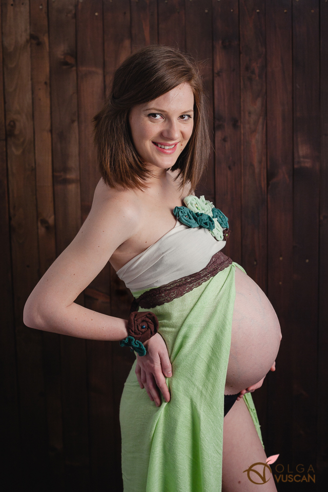sedinta foto de maternitate in studio_fotograf Olga Vuscan