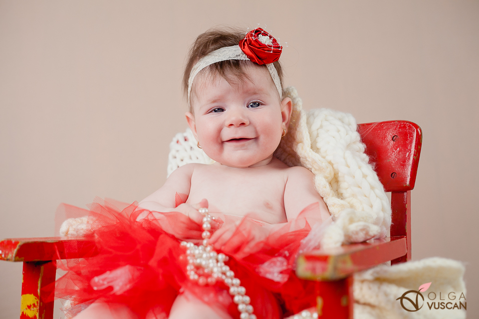 sedinta foto cu bebe de 6 luni_fotograf Olga Vuscan