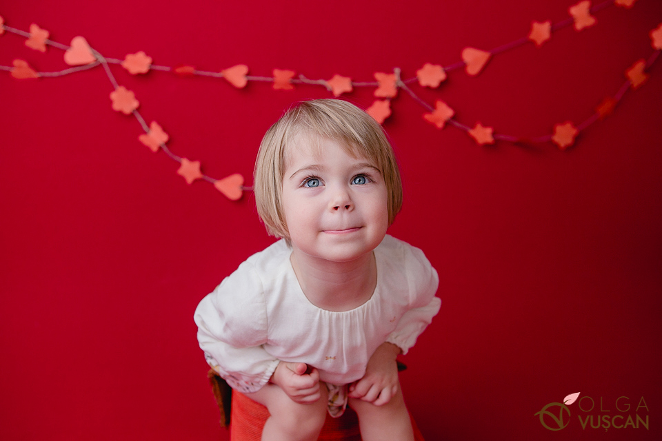 sedinta foto studio la 2 ani_fotograf copii Olga Vuscan