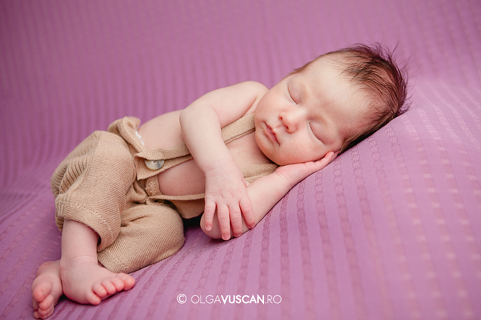 fotografii nou-nascut_fotograf bebe Olga Vuscan