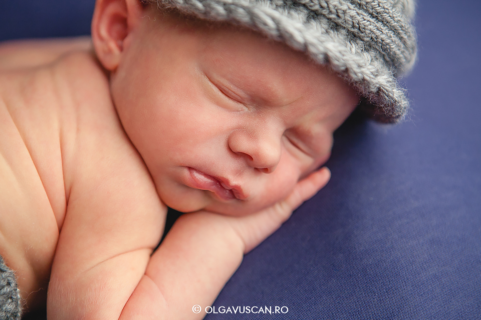 sedinta foto newborn,sedinta foto nou-nascut, fotograf profesionist nou-nascuti, fotograf bebelusi Cluj Olga Vuscan
