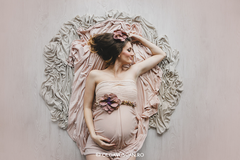 fotograf profesionist maternitate, sedinta foto cu burtica, poze sarcina, fotograf Cluj