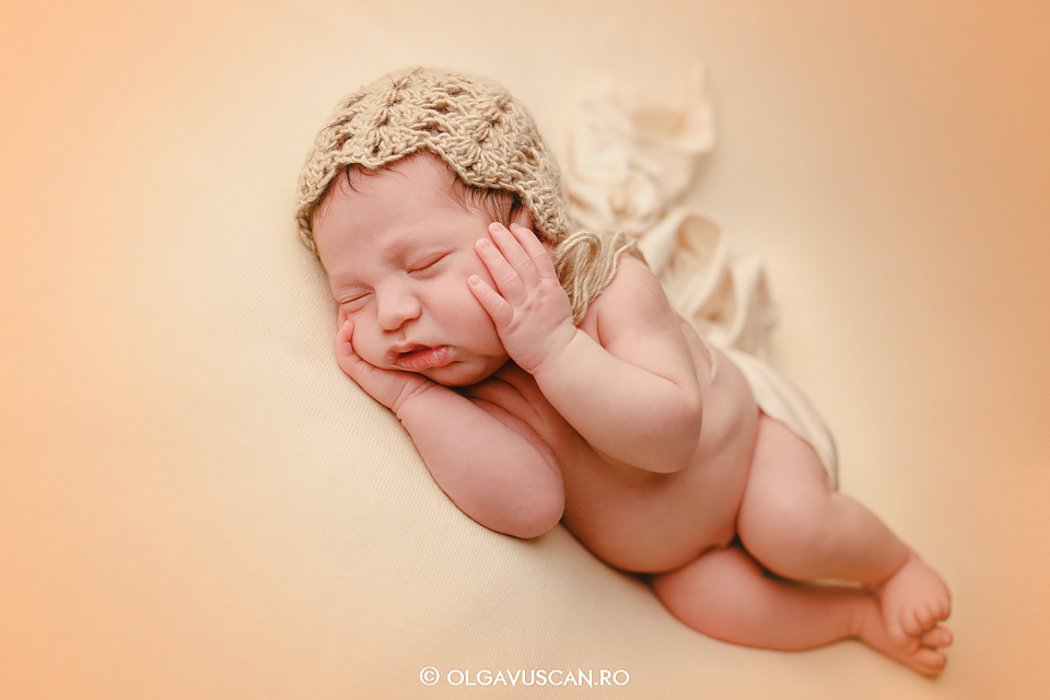 fotograf profesionist nou-nascuti, sedinta foto nou-nascut, newborn photographer Cluj, poze bebe, fotograf bebelusi Cluj