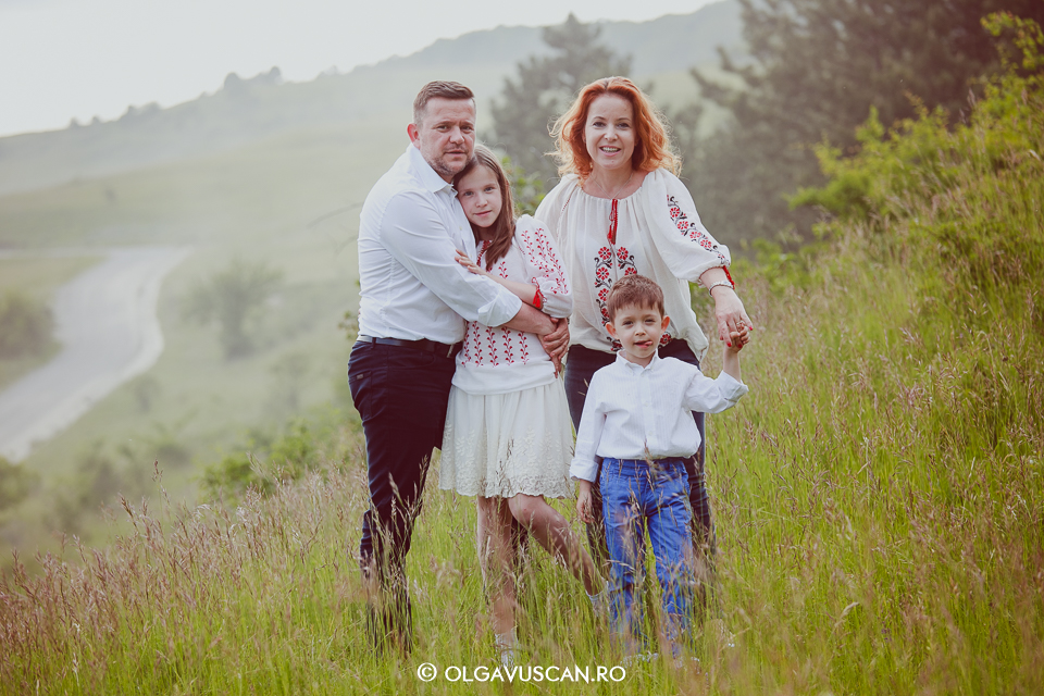sedinta foto de familie, fotograf profesionist copii, fotografii de familie, fotograf copii Cluj
