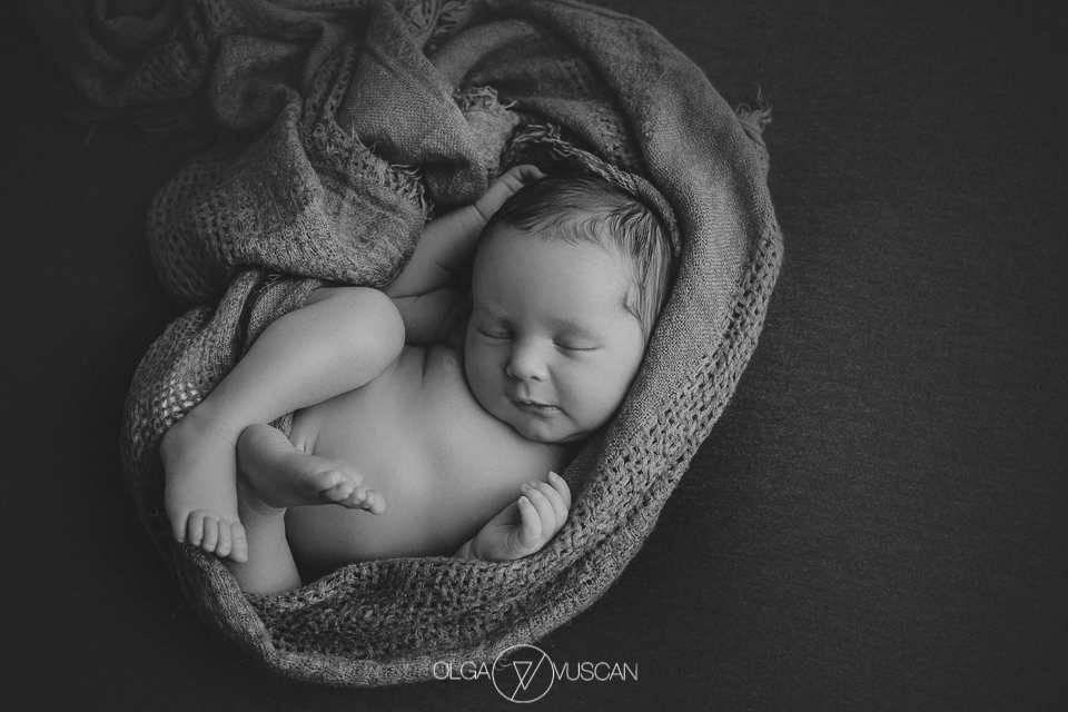 sesiune foto nou-nascut, fotograf bebelusi, fotograf bebe, poze bebe, fotograf nou-nascuti Olga Vuscan Cluj